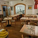 ホテル Bohemia 3*