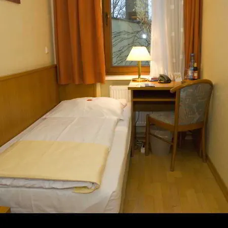 فندق Bohemia 3*