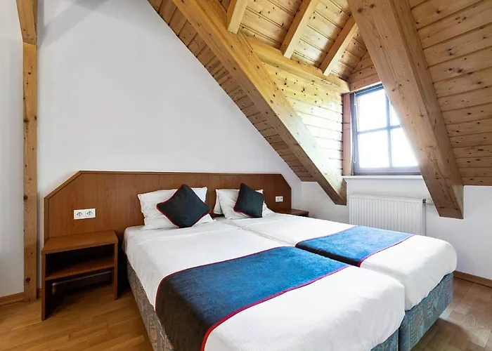 Отель Bohemia 3*